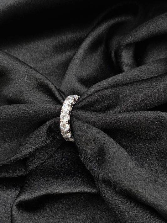 SILVER RING SIZE 8 GR176