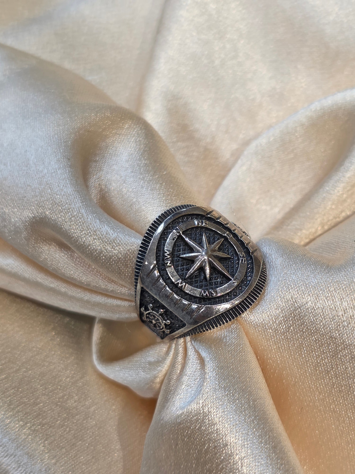 BOYS SILVER RING SIZE 10 BR030