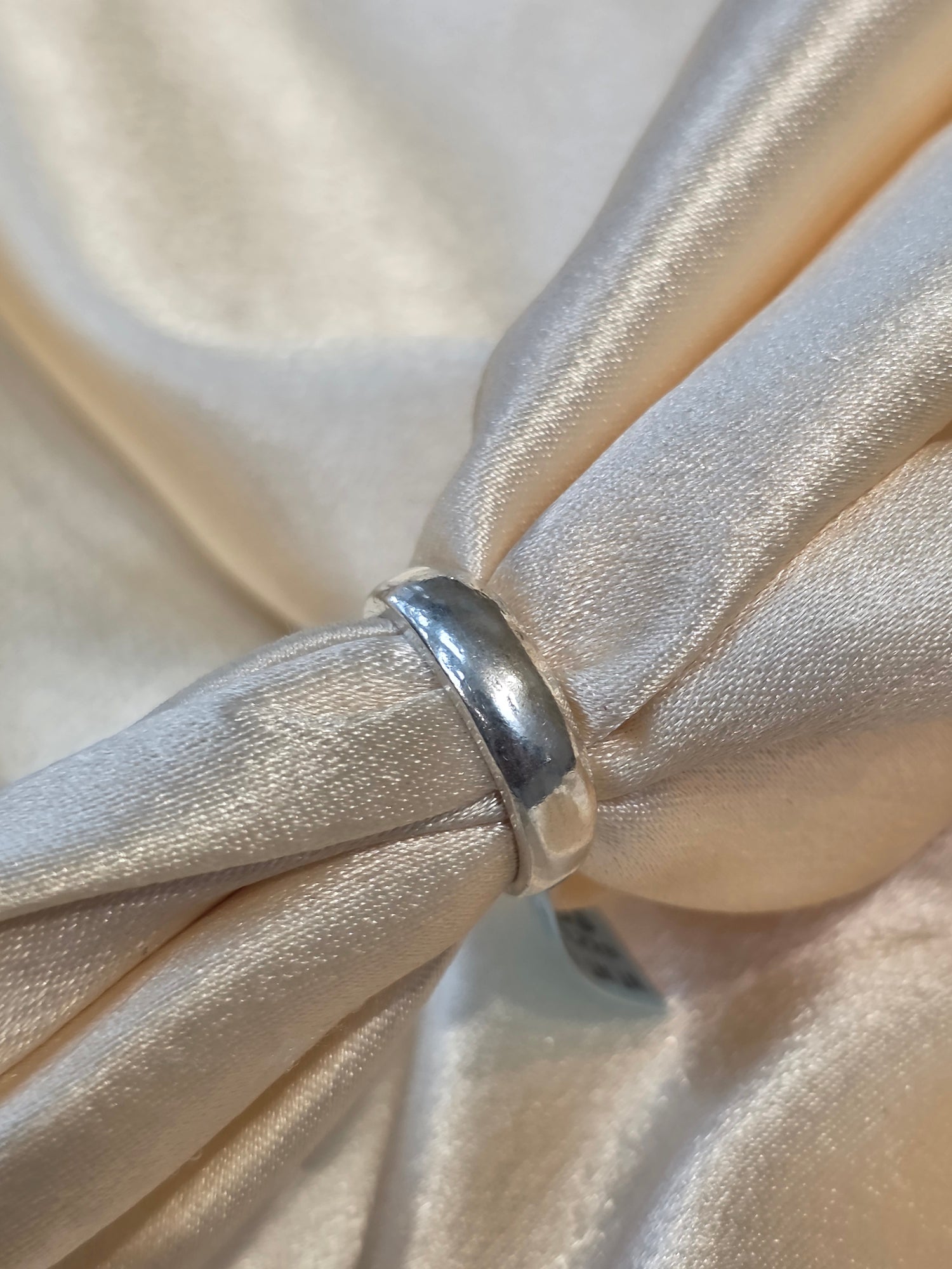 SILVER PLAIN BAND SIZE 7 GR203