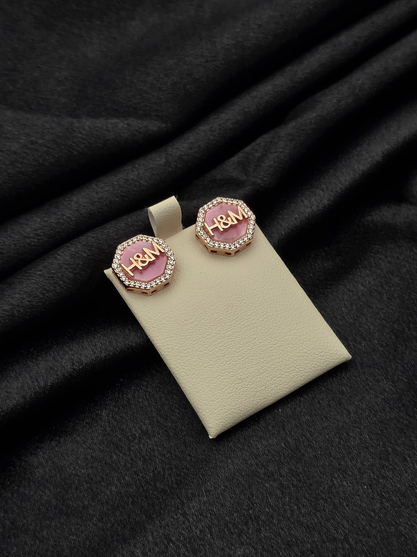 SILVER EAR STUDS GE033