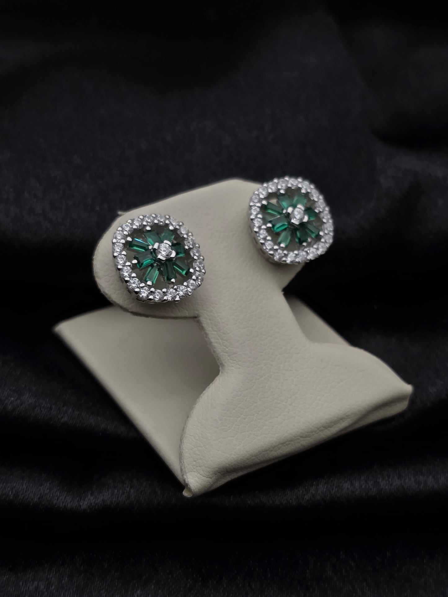 SILVER EAR STUDS GE596