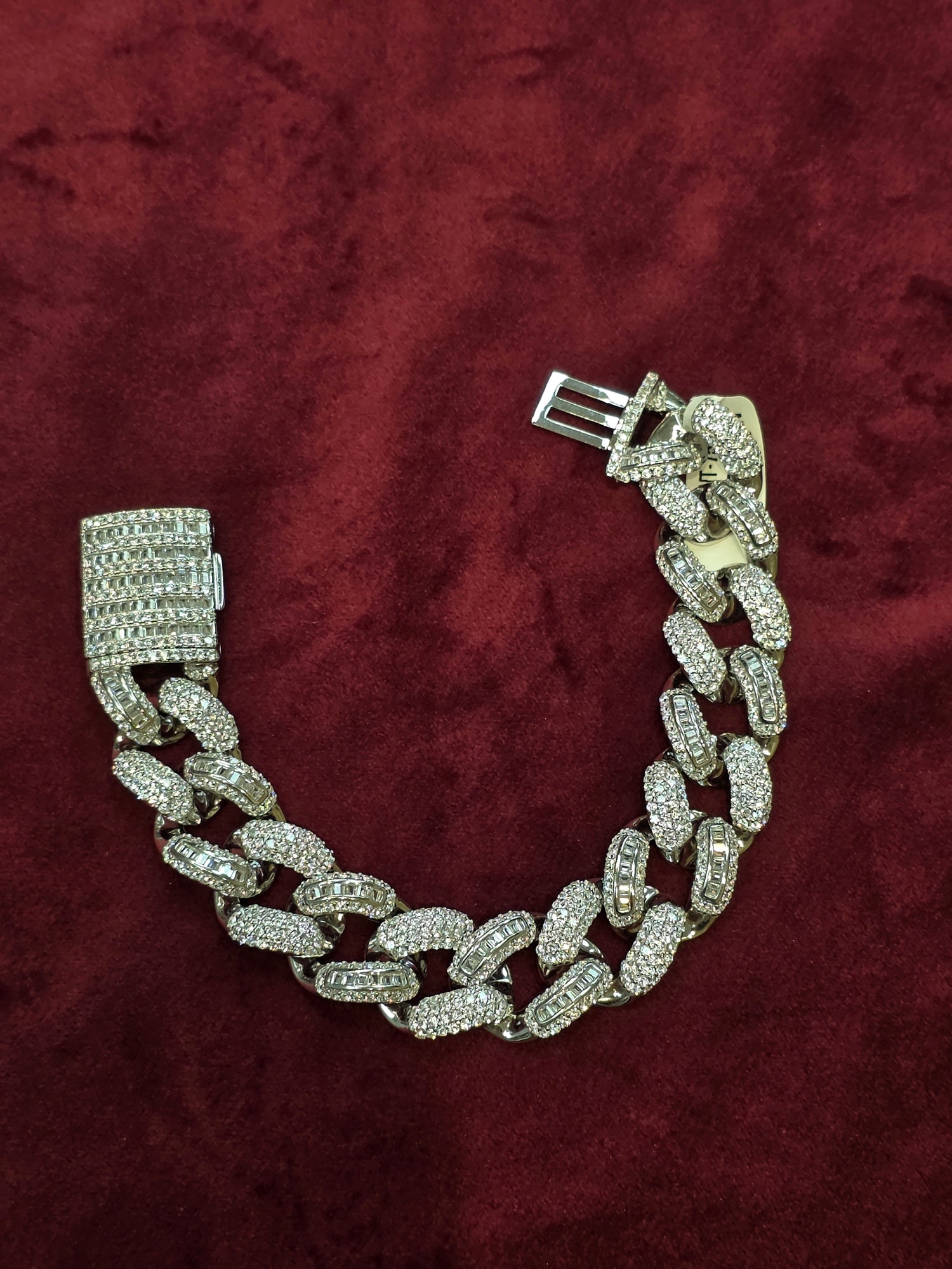 SILVER ICED OUT BRACELET IB027