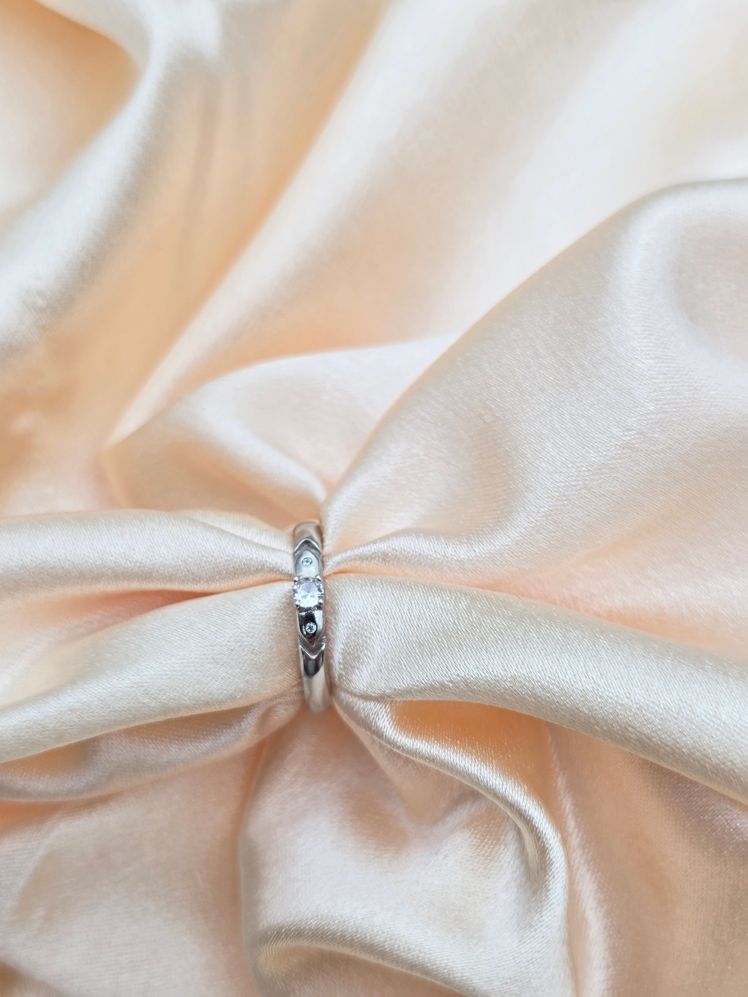 SILVER RING SIZE 6 GR042