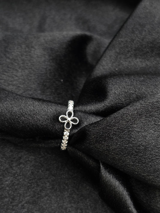 SILVER RING SIZE 5 GR499
