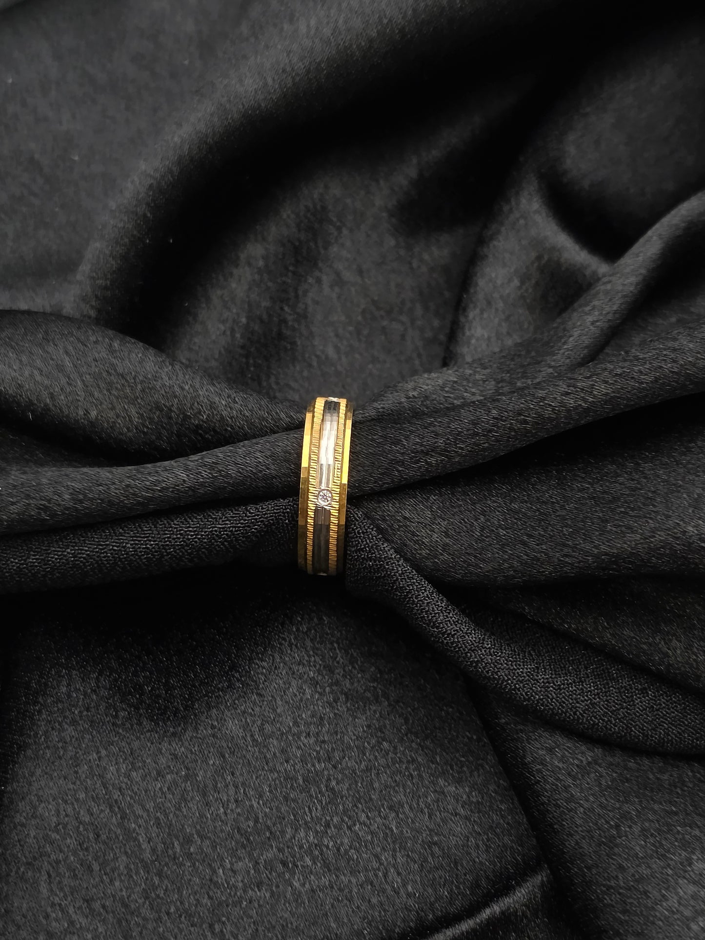 GOLD PLATED BAND SIZE 7 GR482
