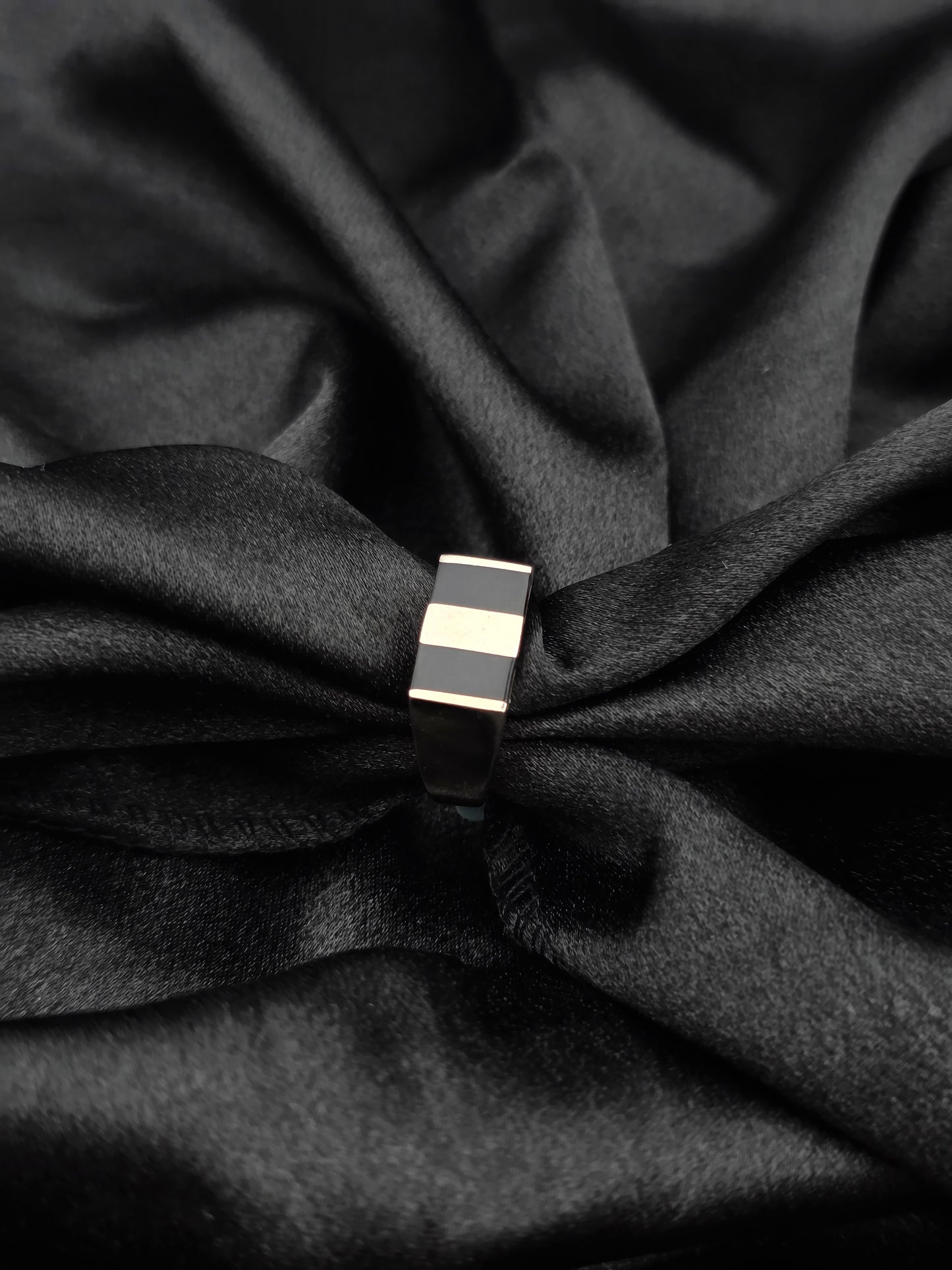 BOYS SILVER RING SIZE 9 BR059