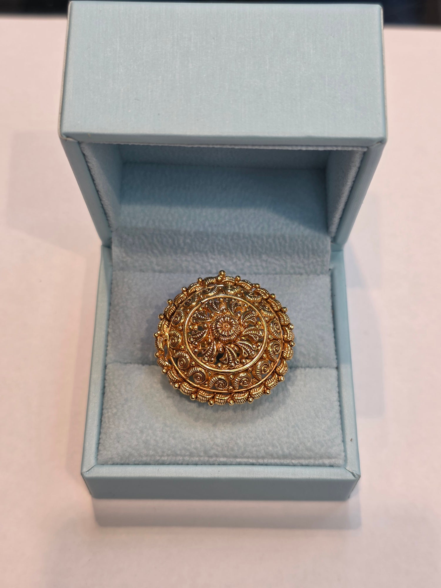 GOLD PLATED RING SIZE 8