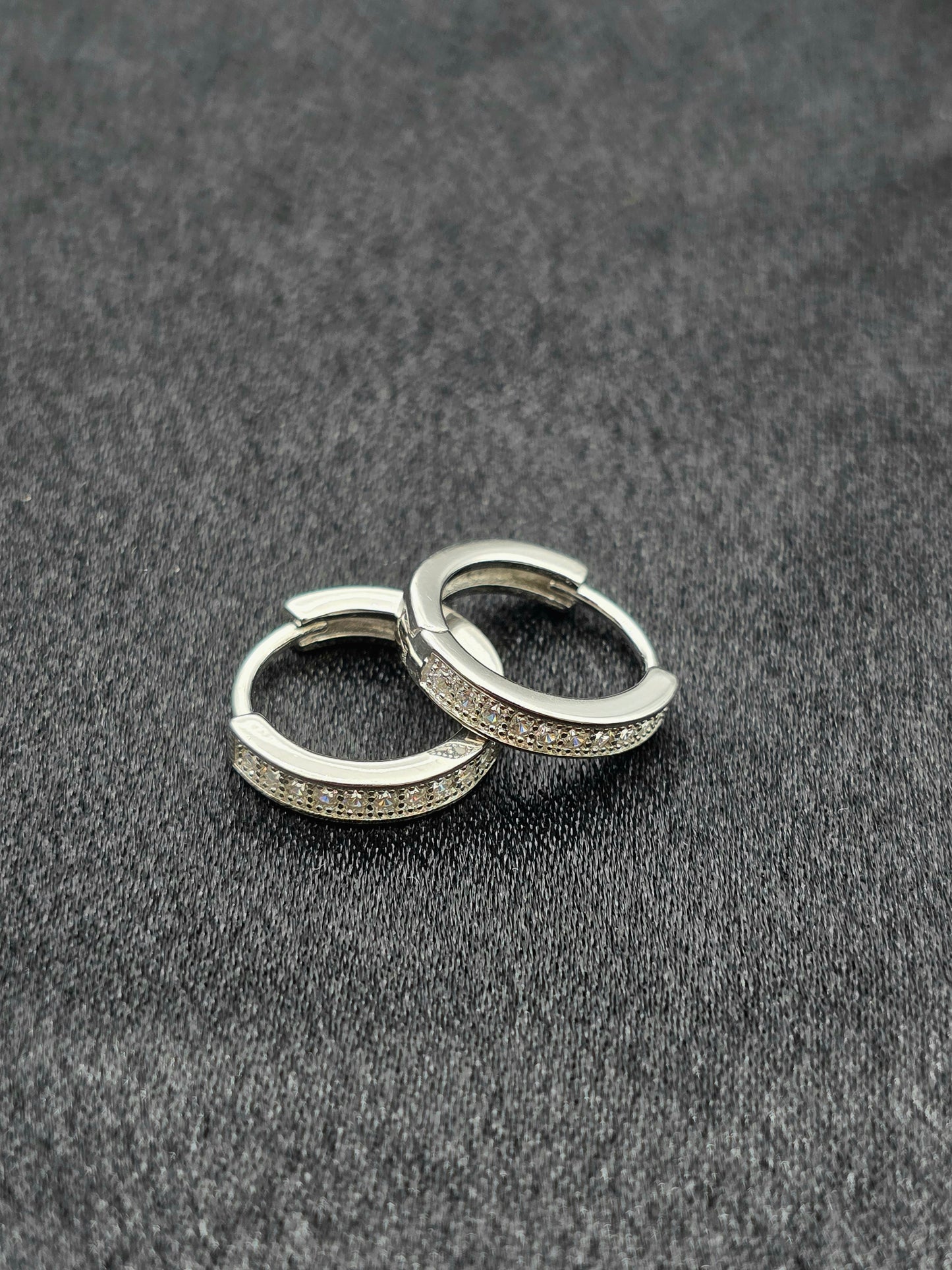 SILVER HOOPS GH210