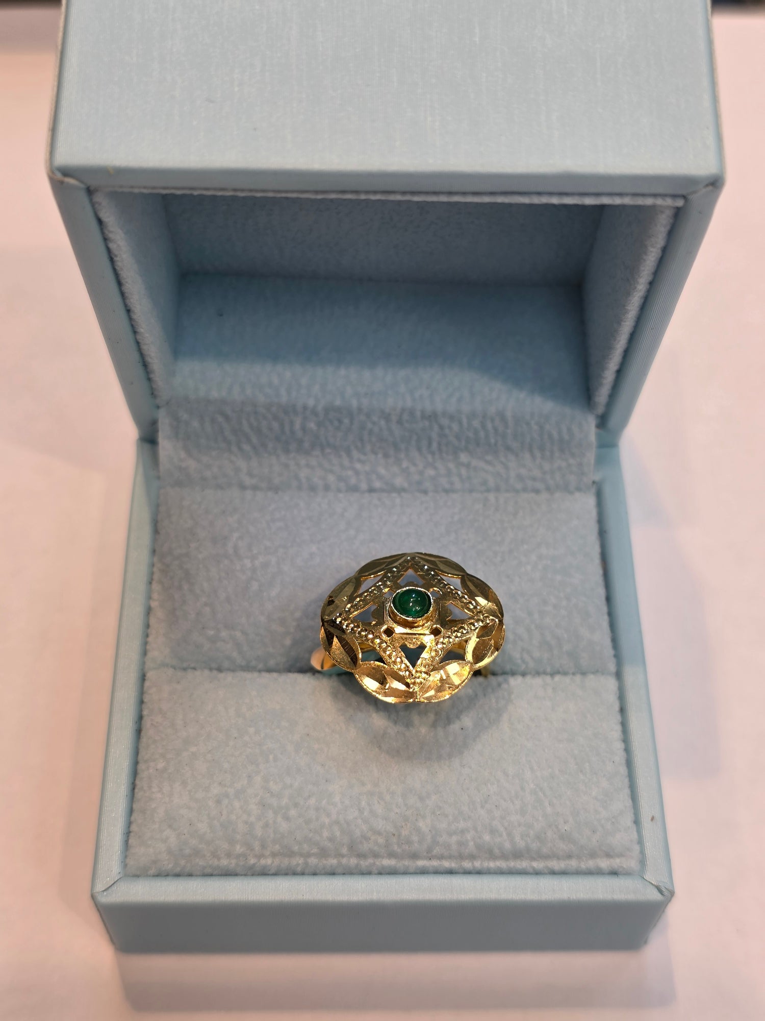 GOLD PLATED RING SIZE 6