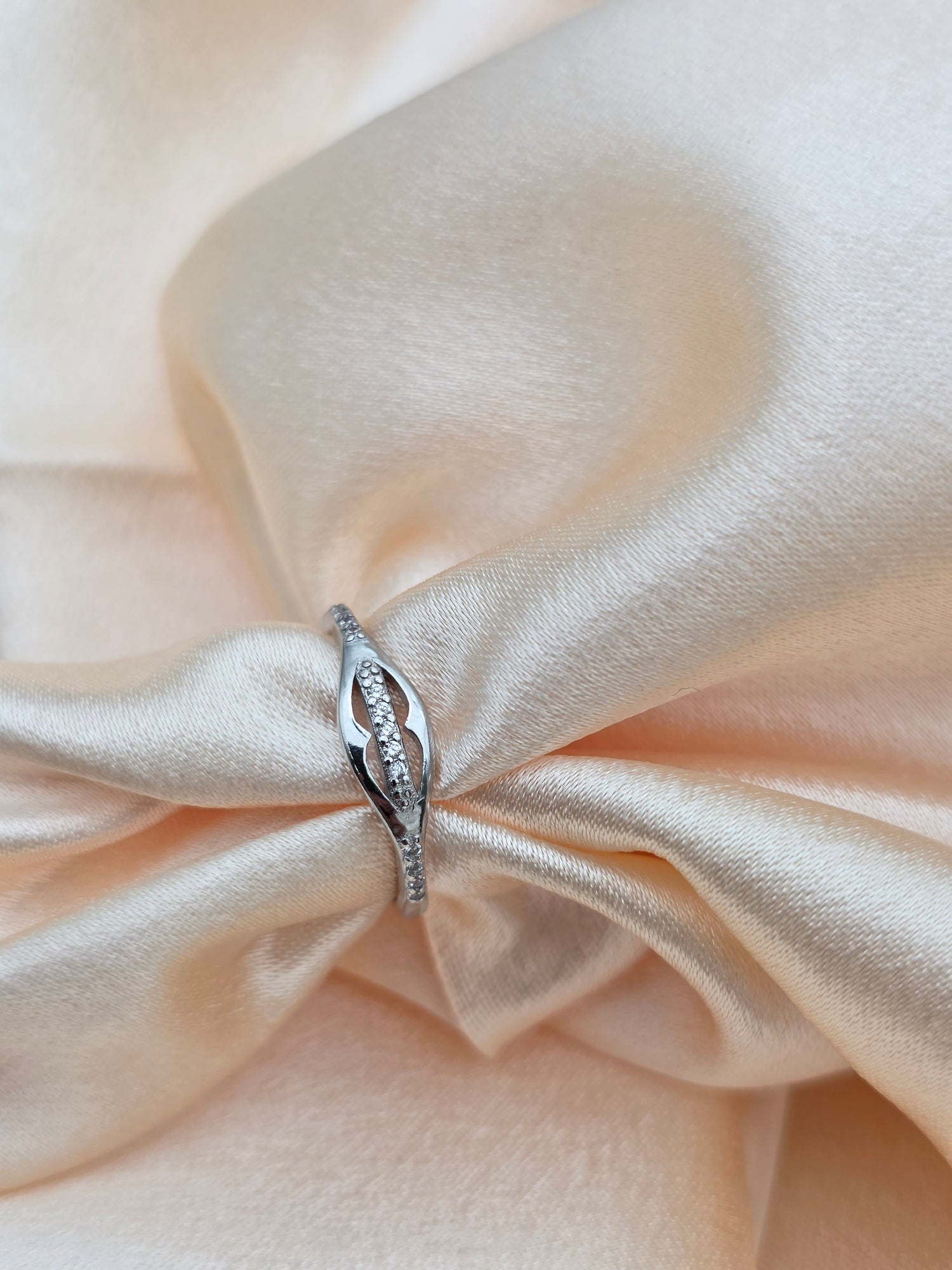 SILVER RING SIZE 7 GR104