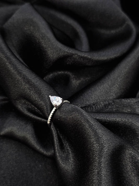 SILVER RING SIZE 6 GR077