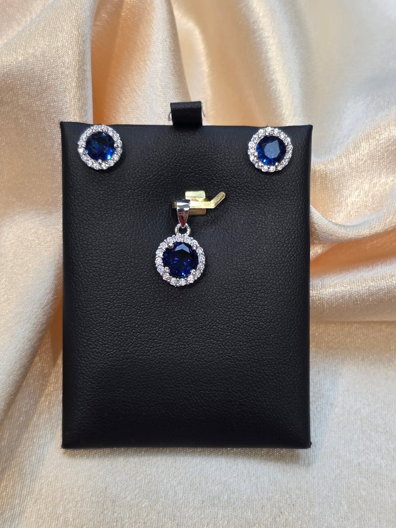 SILVER PENDANT SET PS045