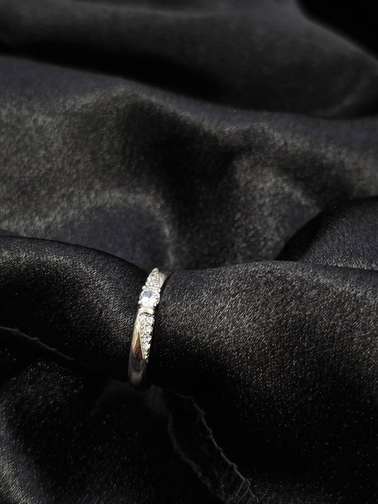 SILVER RING SIZE 6 GR217
