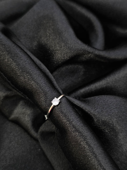 SILVER RING SIZE 6 GR065