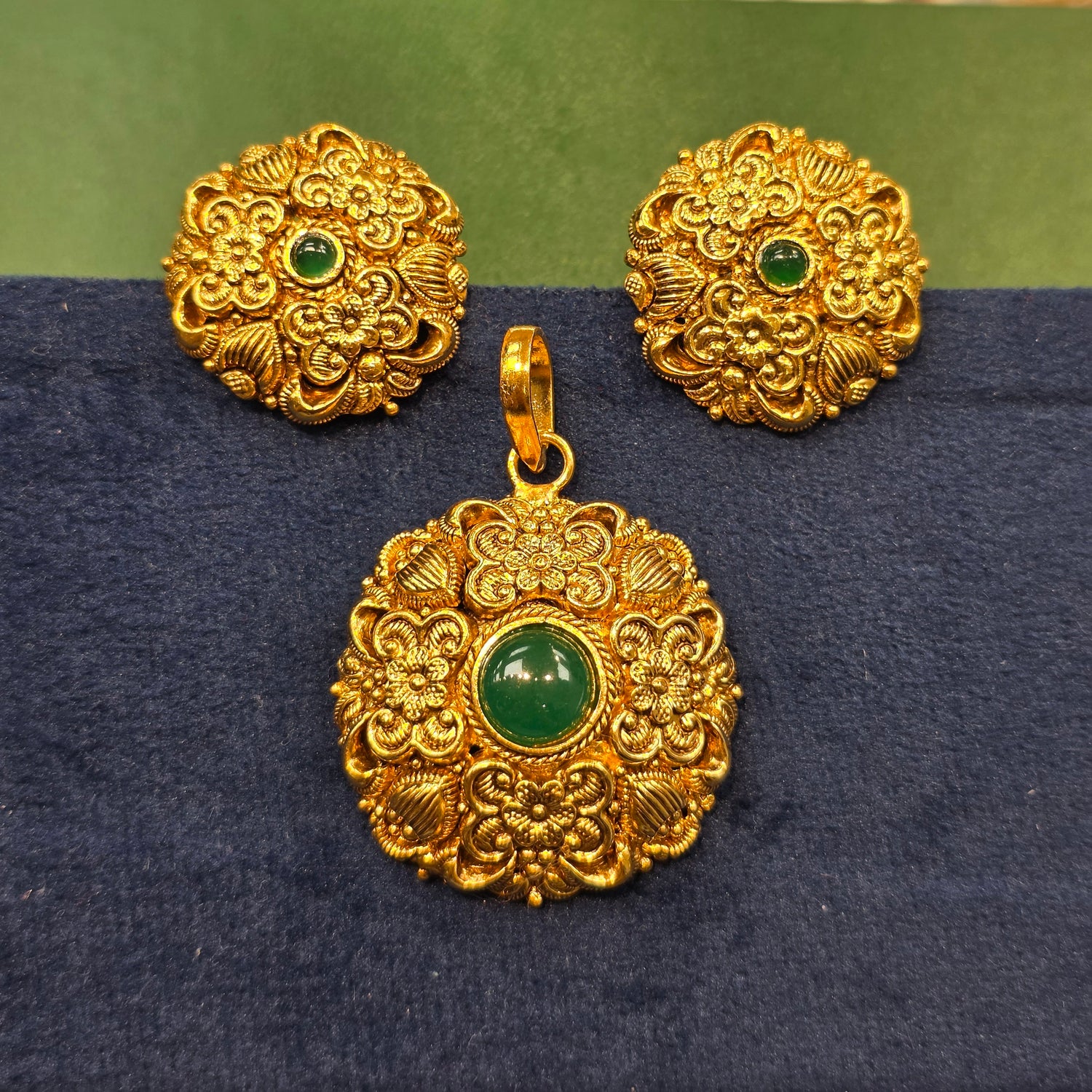 GOLD PLATED PENDANT SET