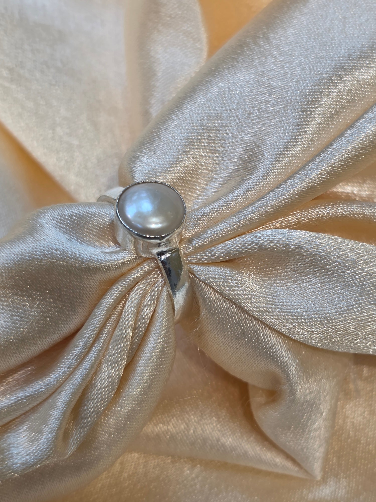 PEARL RING SIZE 7 GR897