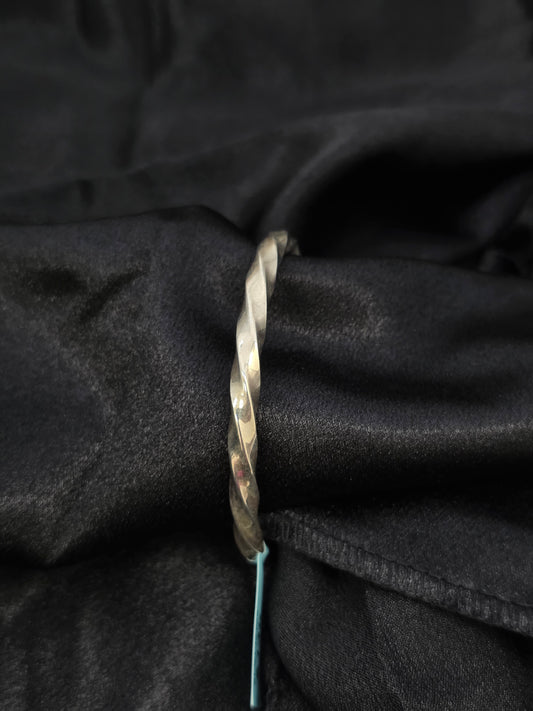 SILVER BANGLE BRACELET GB042
