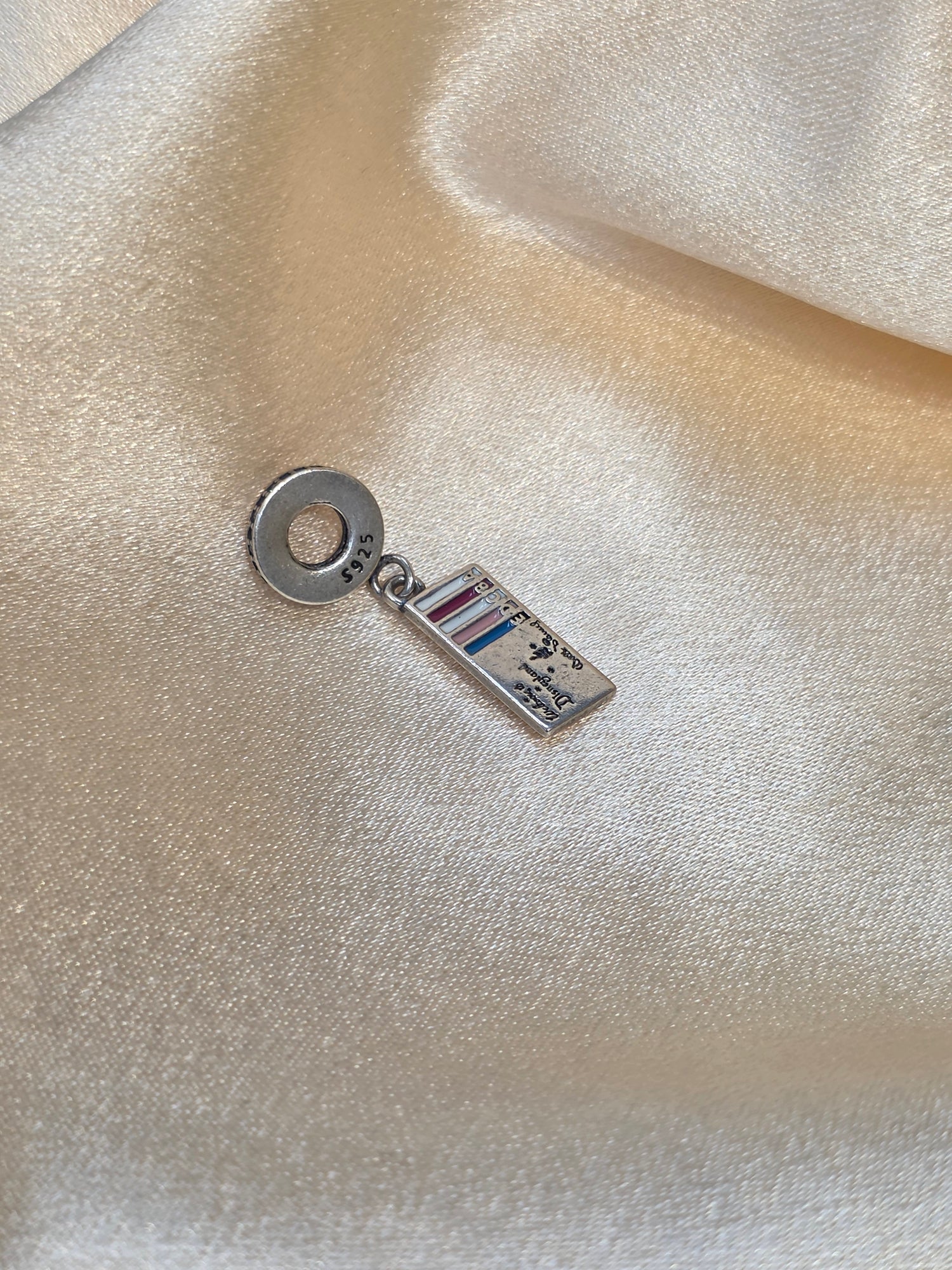 PANDORA WELCOME TO DISNEYLAND CHARM PC321
