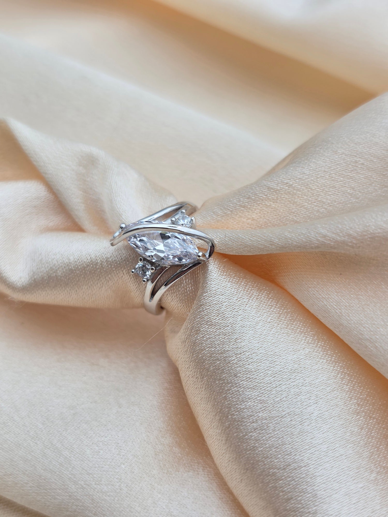 SILVER RING SIZE 5 GR951