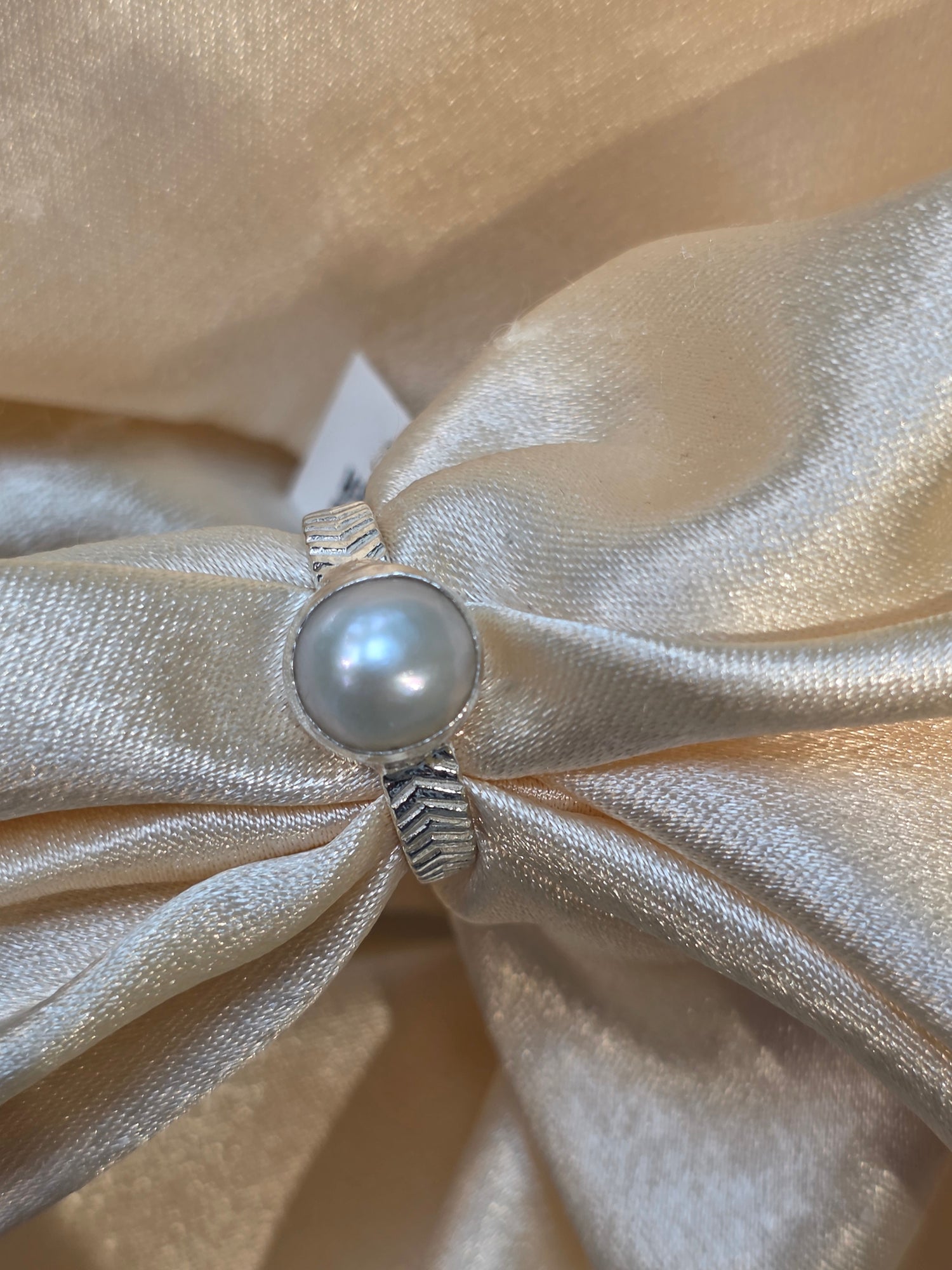PEARL RING SIZE 7 GR903