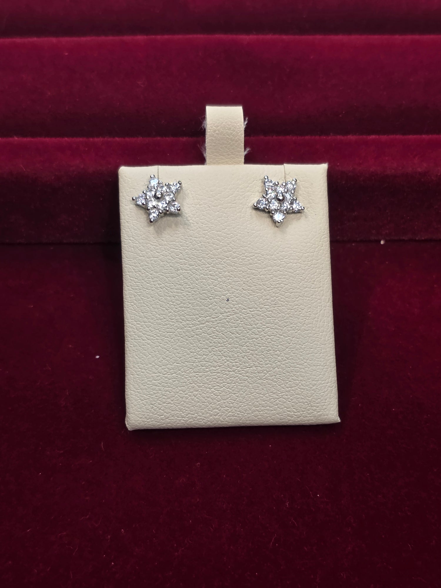SILVER EARSTUDS GE354