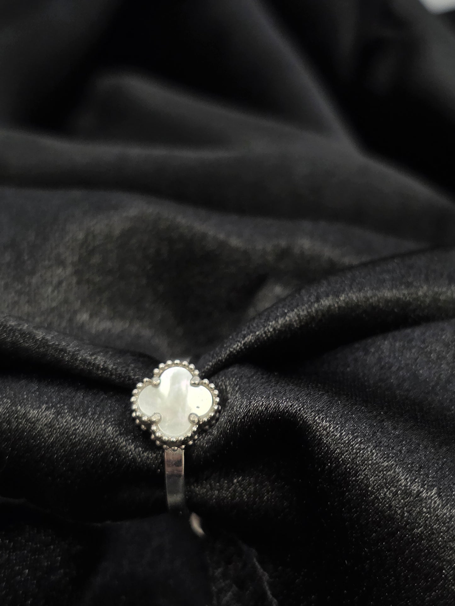 SILVER RING SIZE 6 GR073