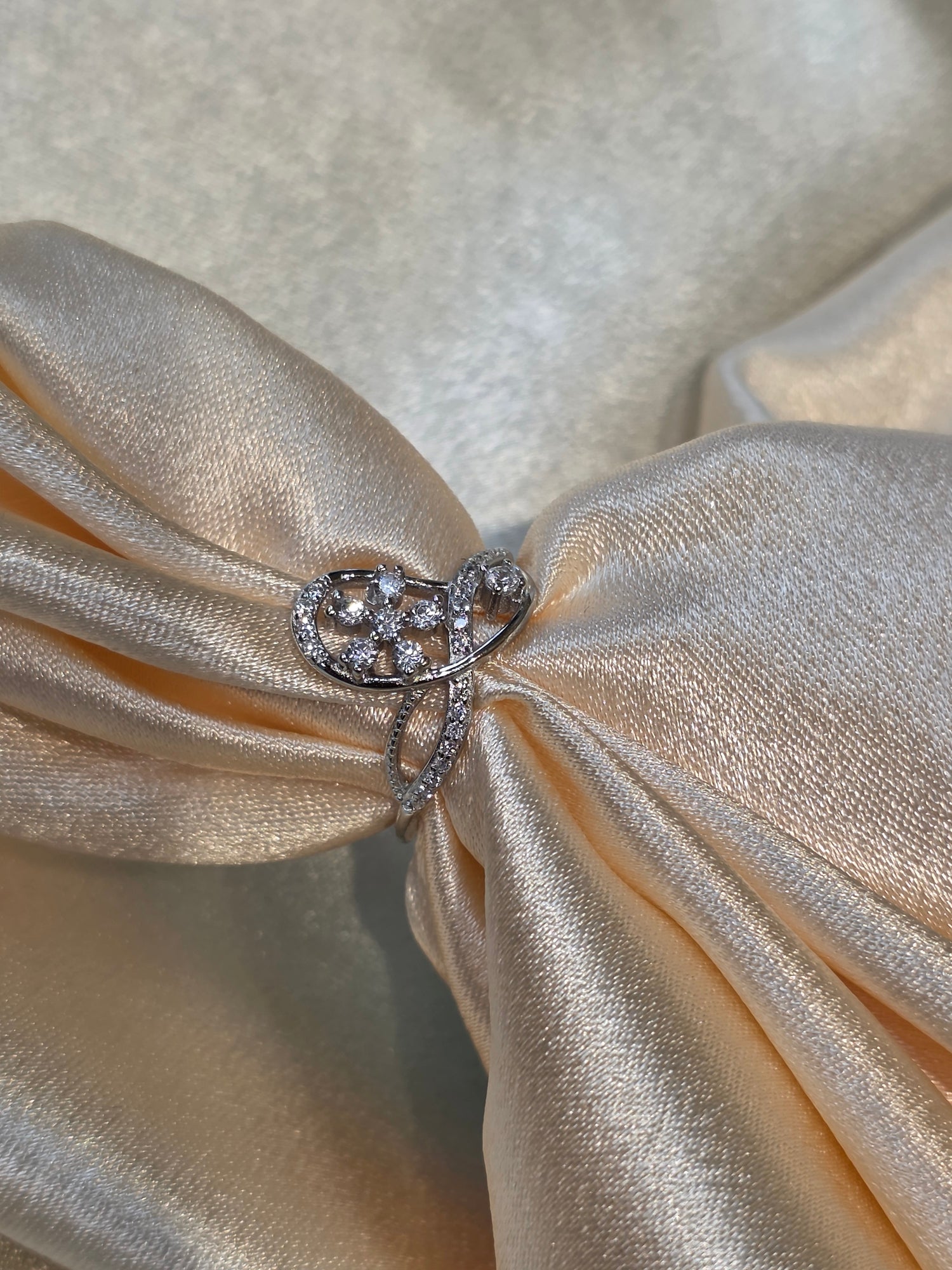 SILVER RING SIZE 6 GR635