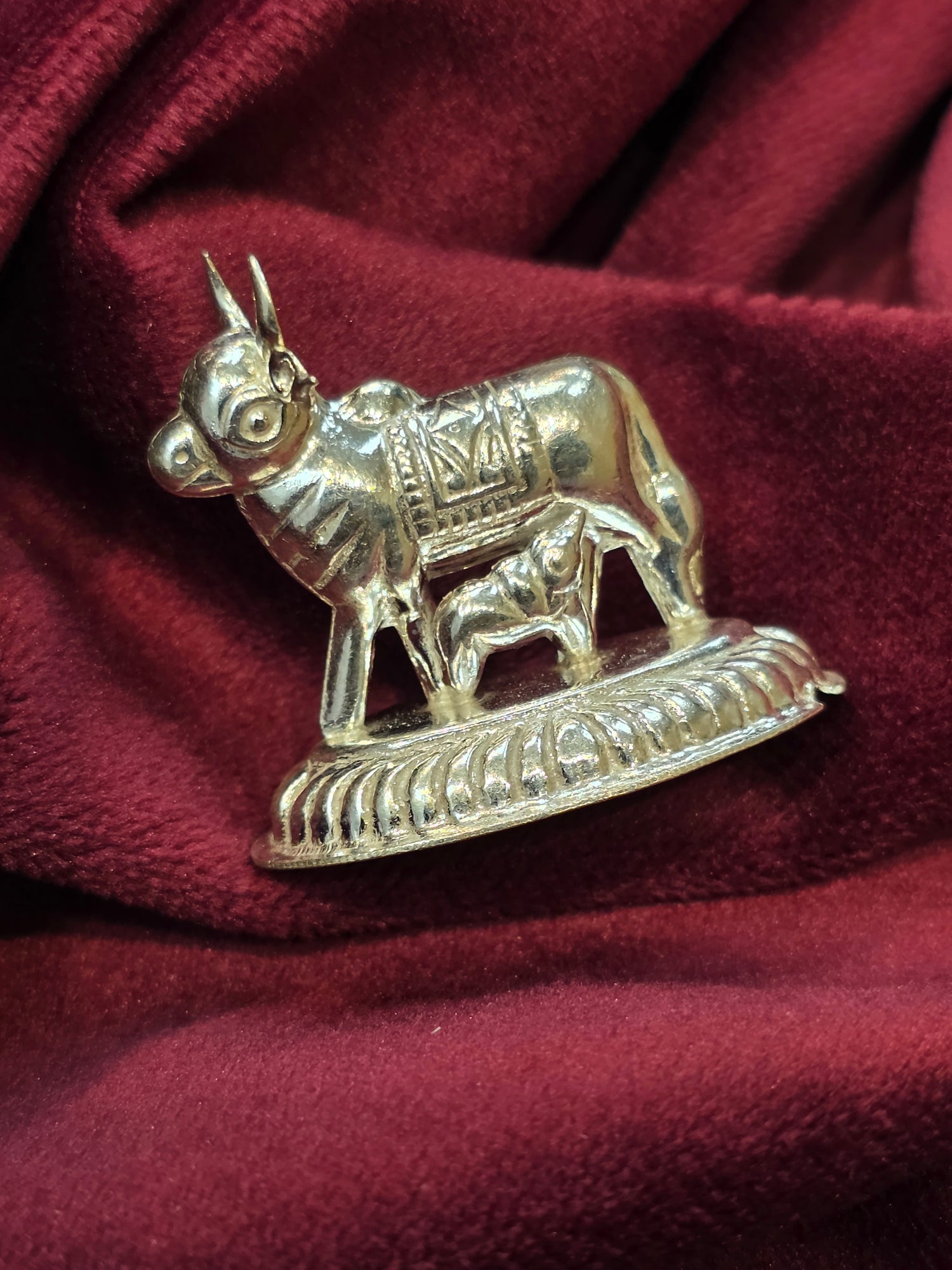 PURE SILVER COW AND CALF AC082