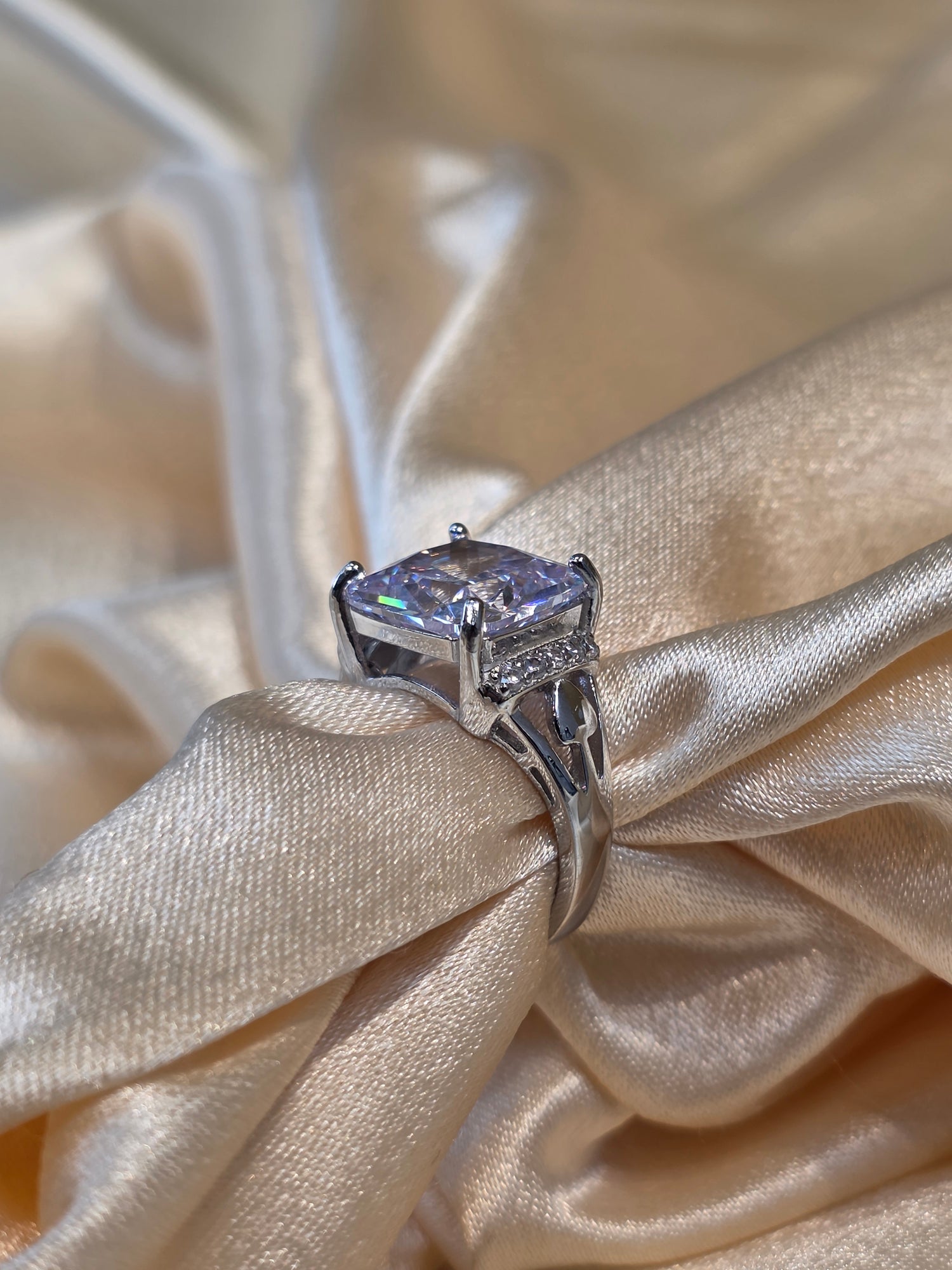 SILVER RING SIZE 5 GR472