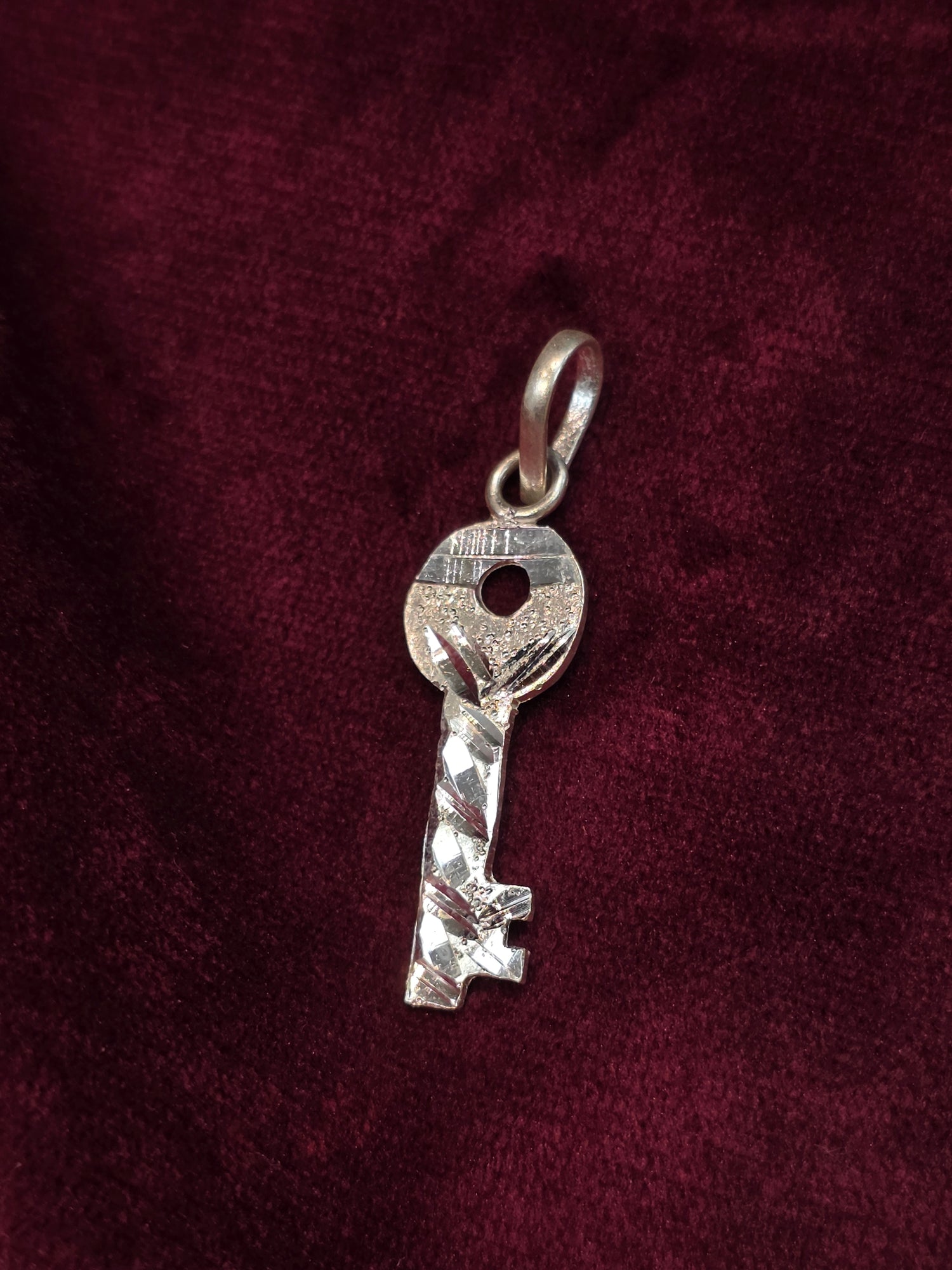 PURE SILVER KEY AC092