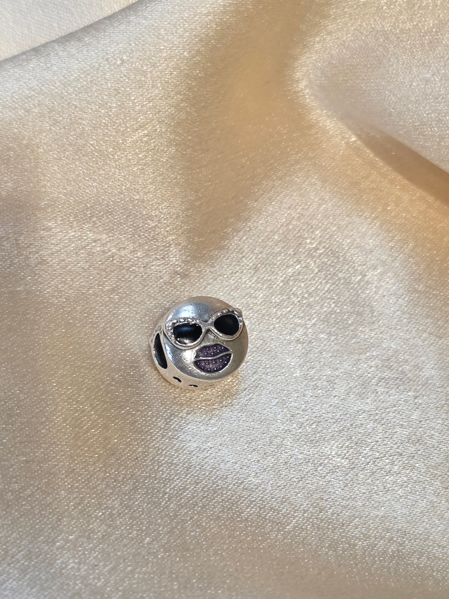 PANDORA STAL COOL EMOJI CHARM PC322