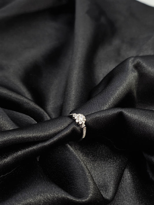 SILVER RING SIZE 5 GR009