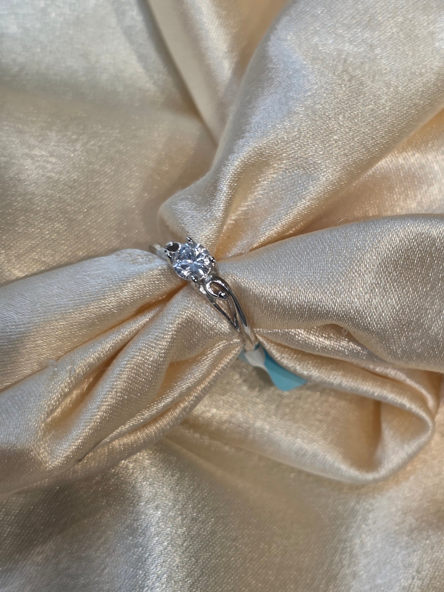 SILVER RING SIZE 6 GR657