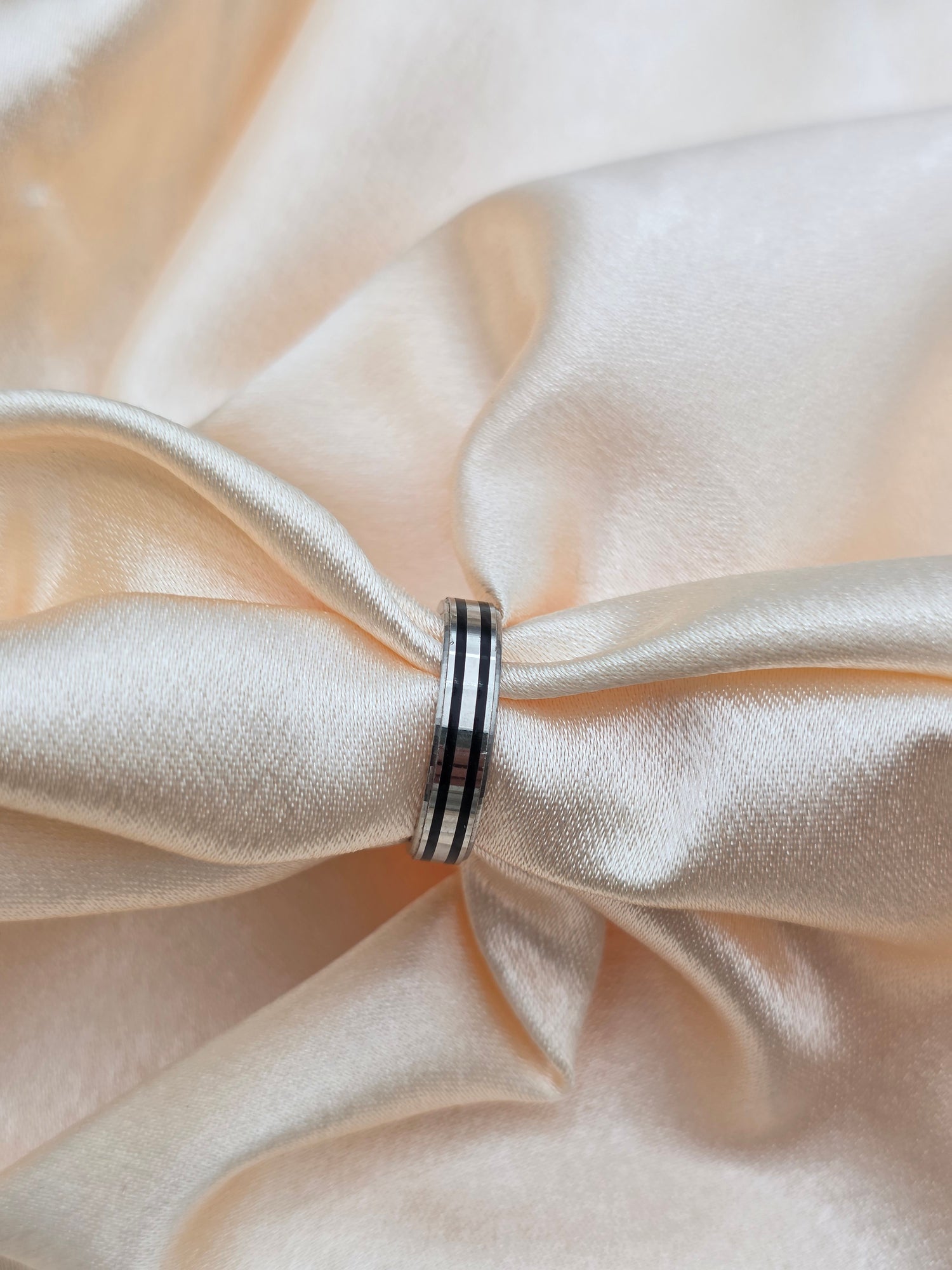 SILVER RING SIZE 5 GR027