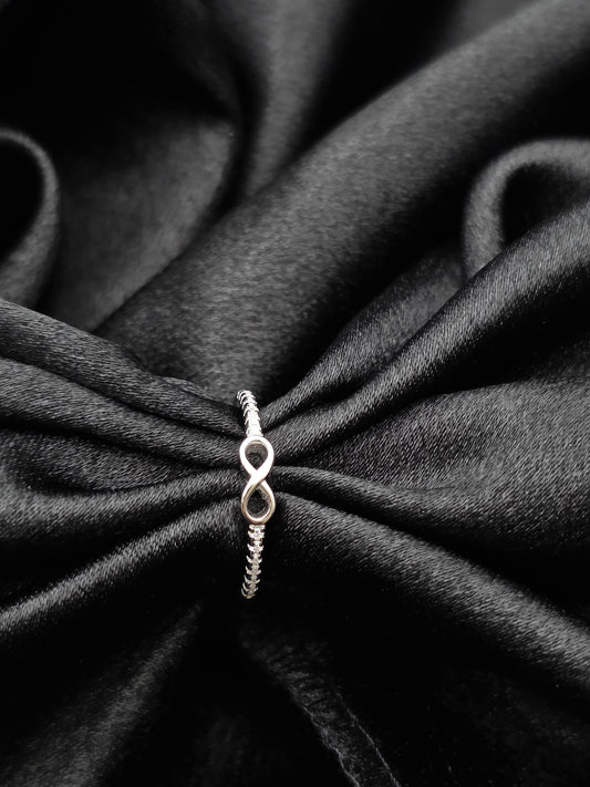 SILVER RING SIZE 7 GR607
