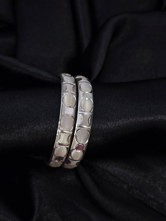 PURE SILVER  BANGLES SIZE 2.2 LB009