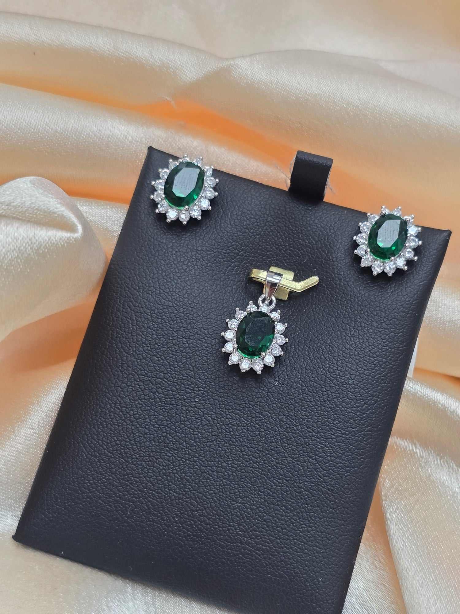 SILVER PENDANT SET PS061