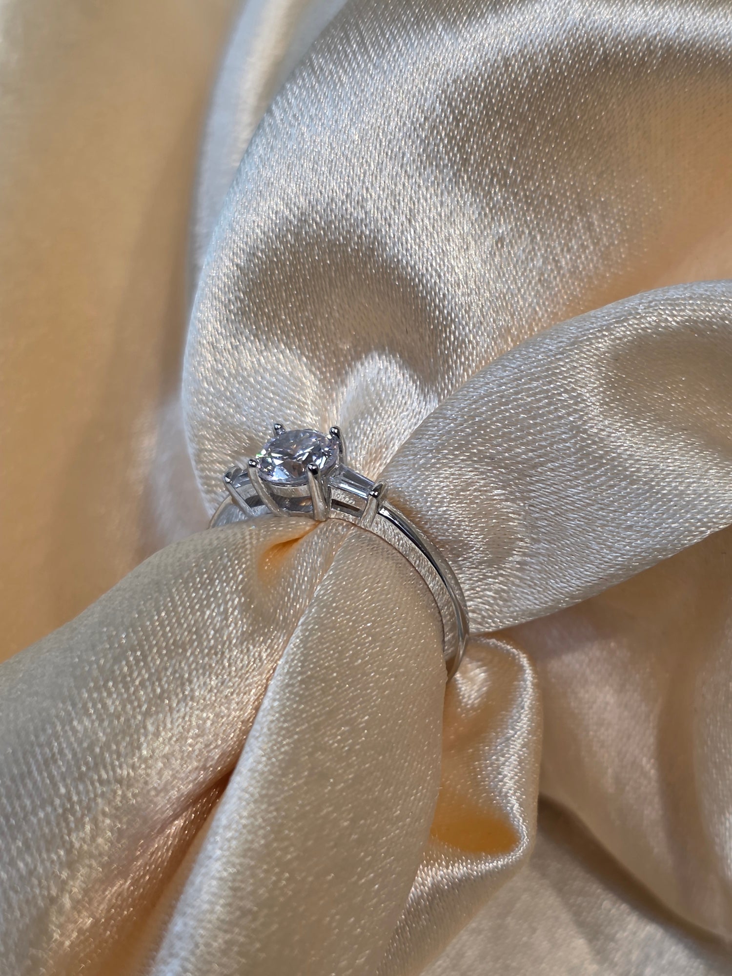 SILVER RING SIZE 6 GR708