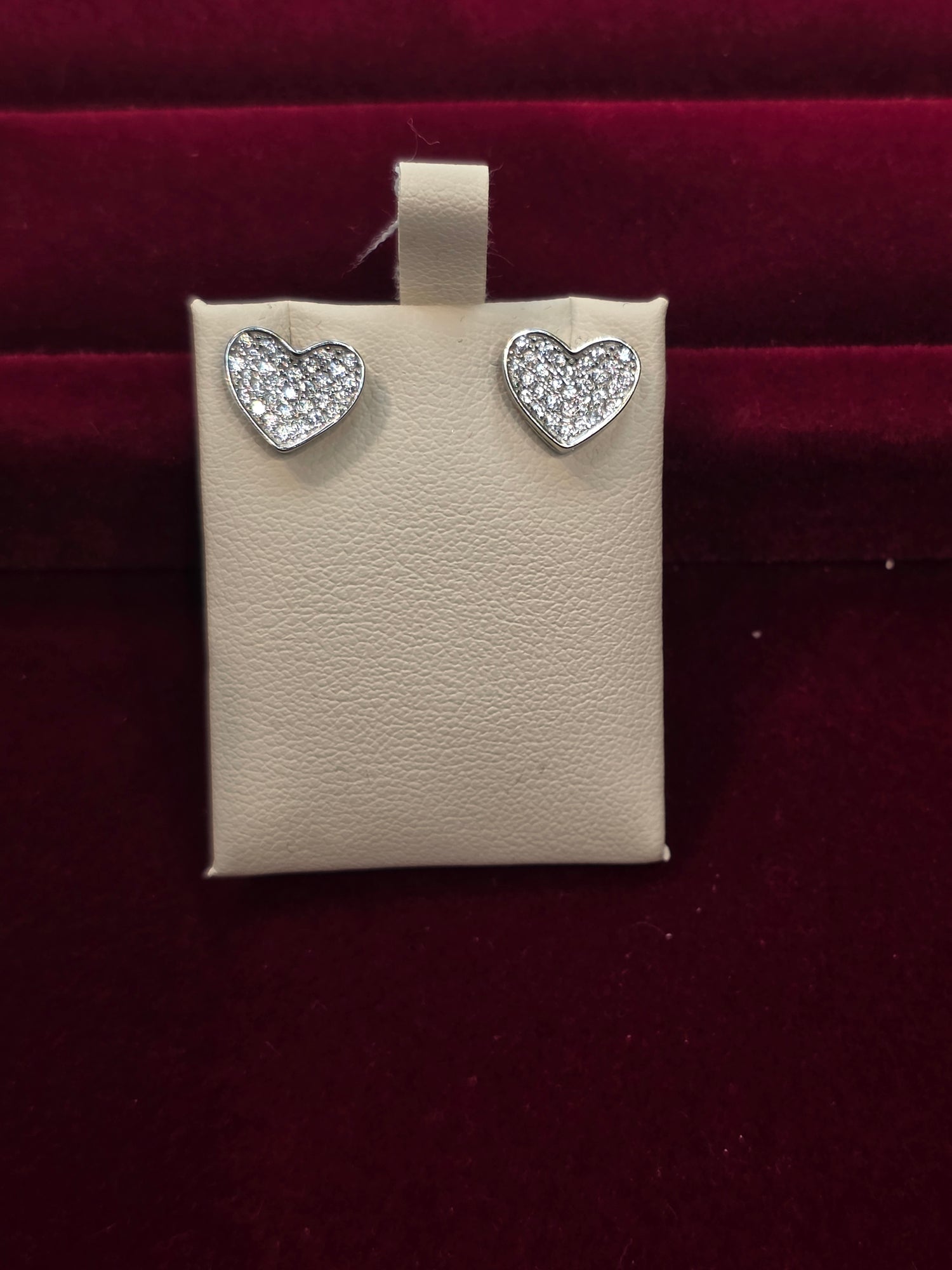 SILVER EARSTUDS GE322