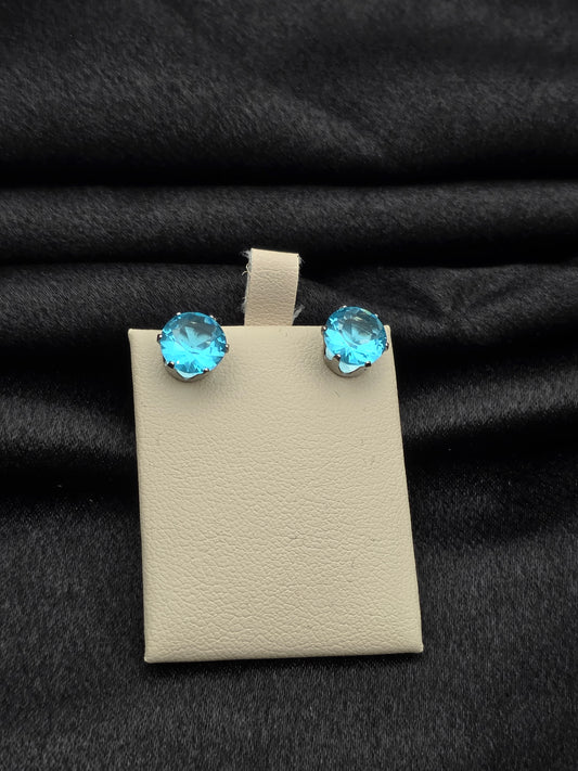 SILVER EAR STUDS GE149