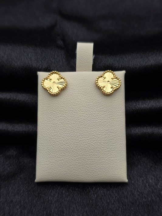 SILVER EAR STUDS GE261