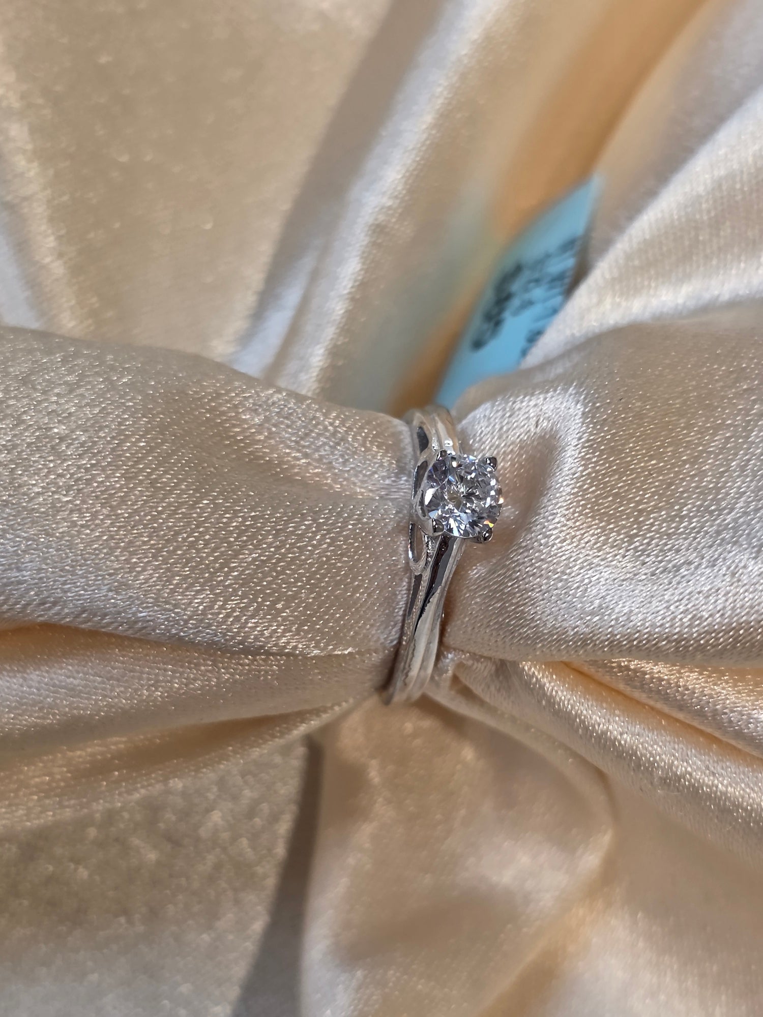 SILVER RING  SIZE 6 GR655