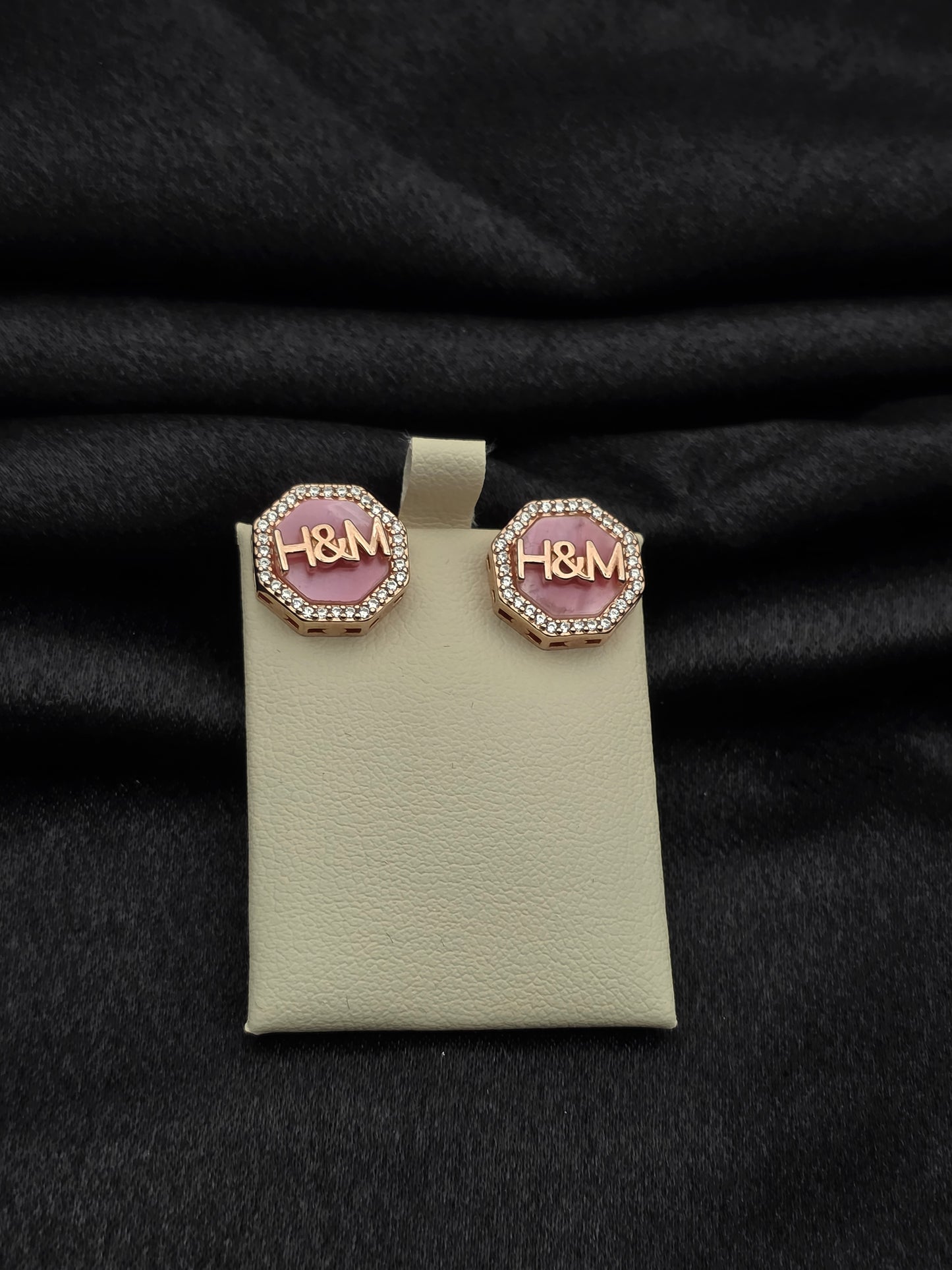 SILVER EAR STUDS GE033