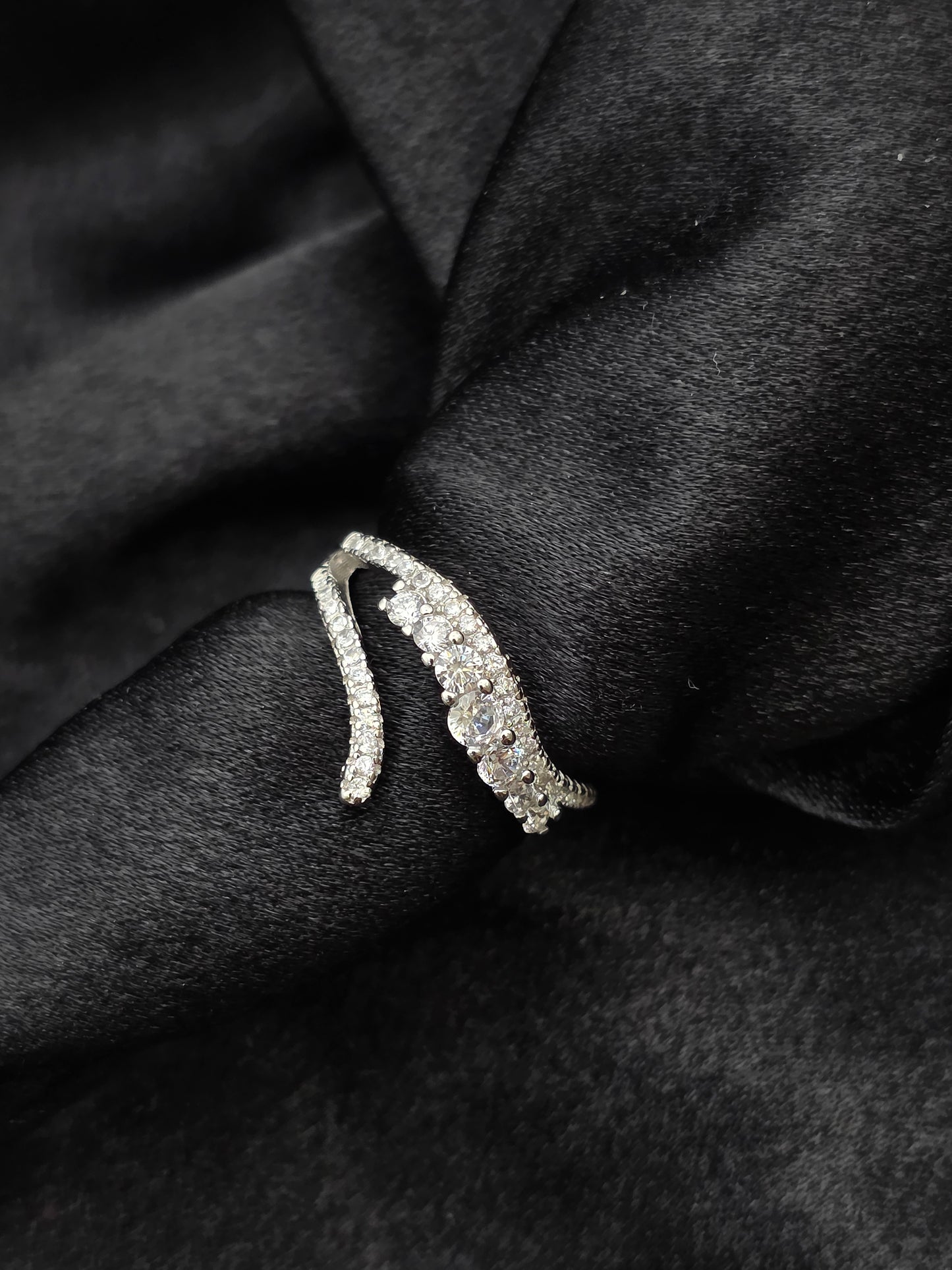 SILVER RING SIZE 6 GR507