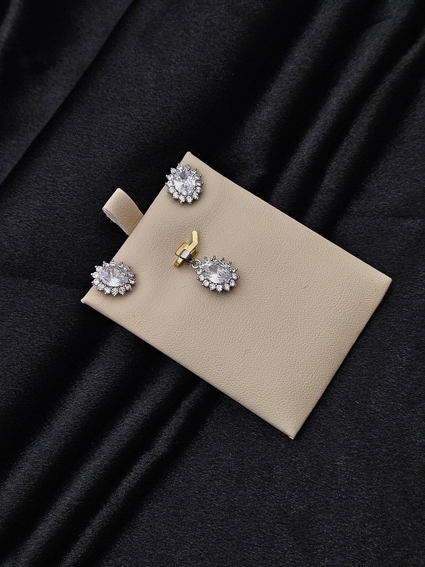 SILVER PENDANT SET PS033
