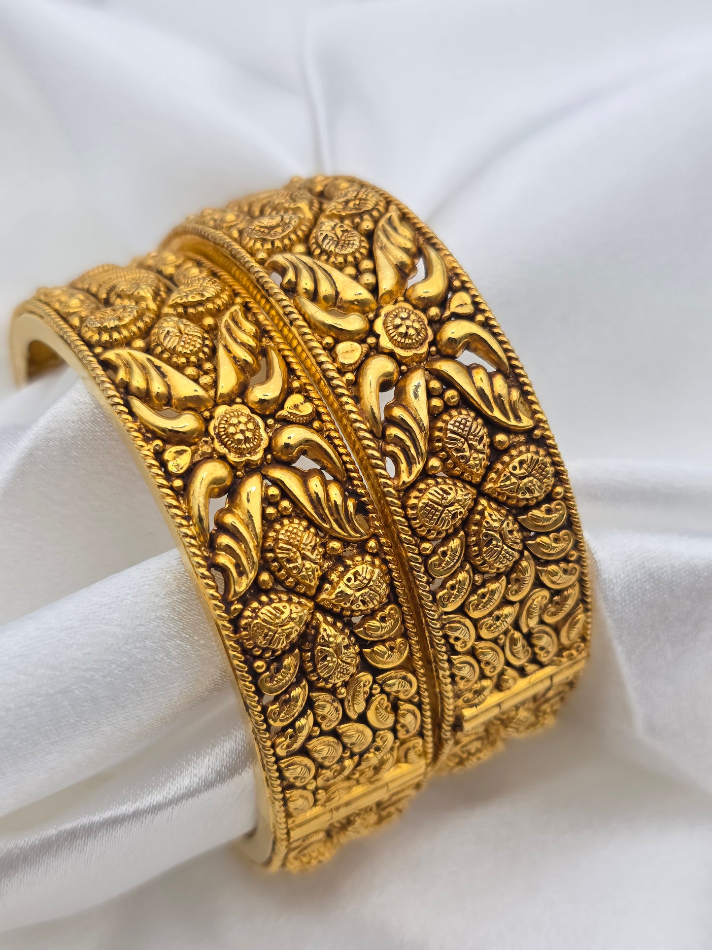 GOLD PLATED BANGLES GPI141