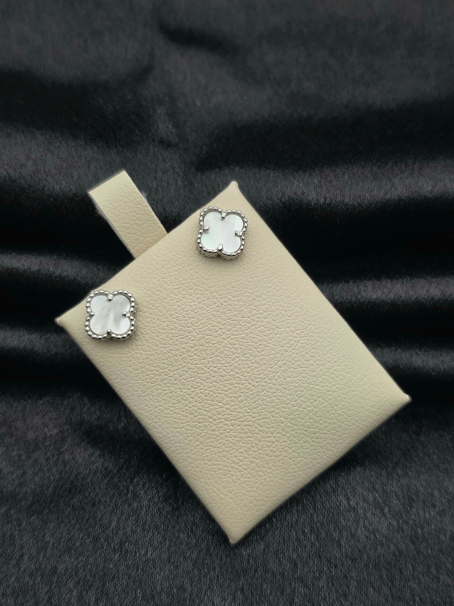 SILVER EAR STUDS GE437