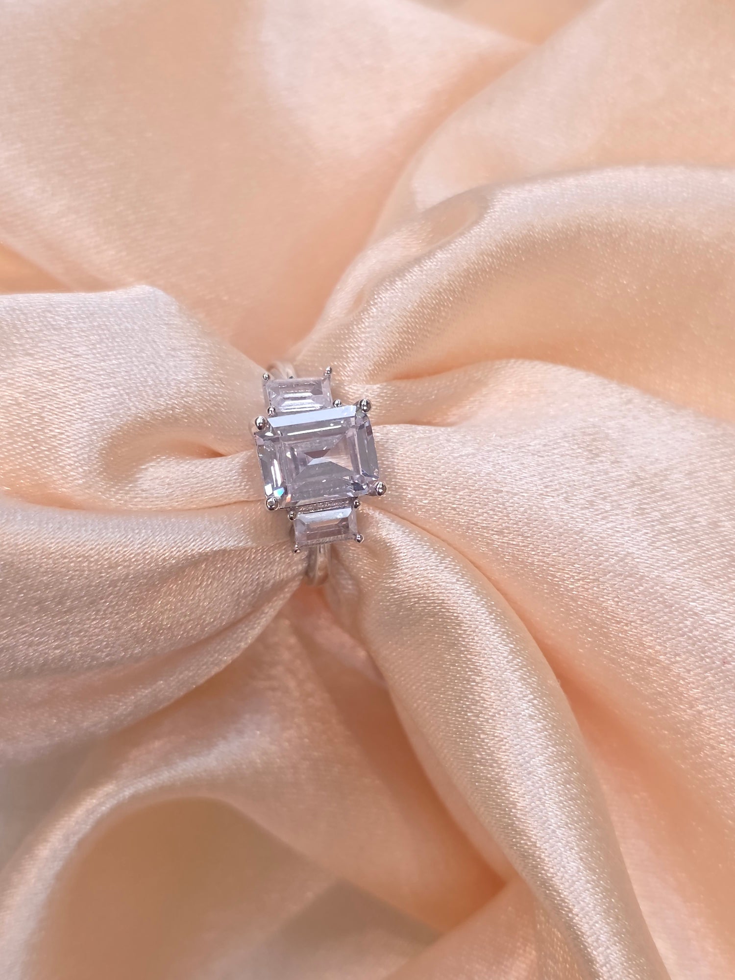 SILVER RING SIZE 6 GR1228