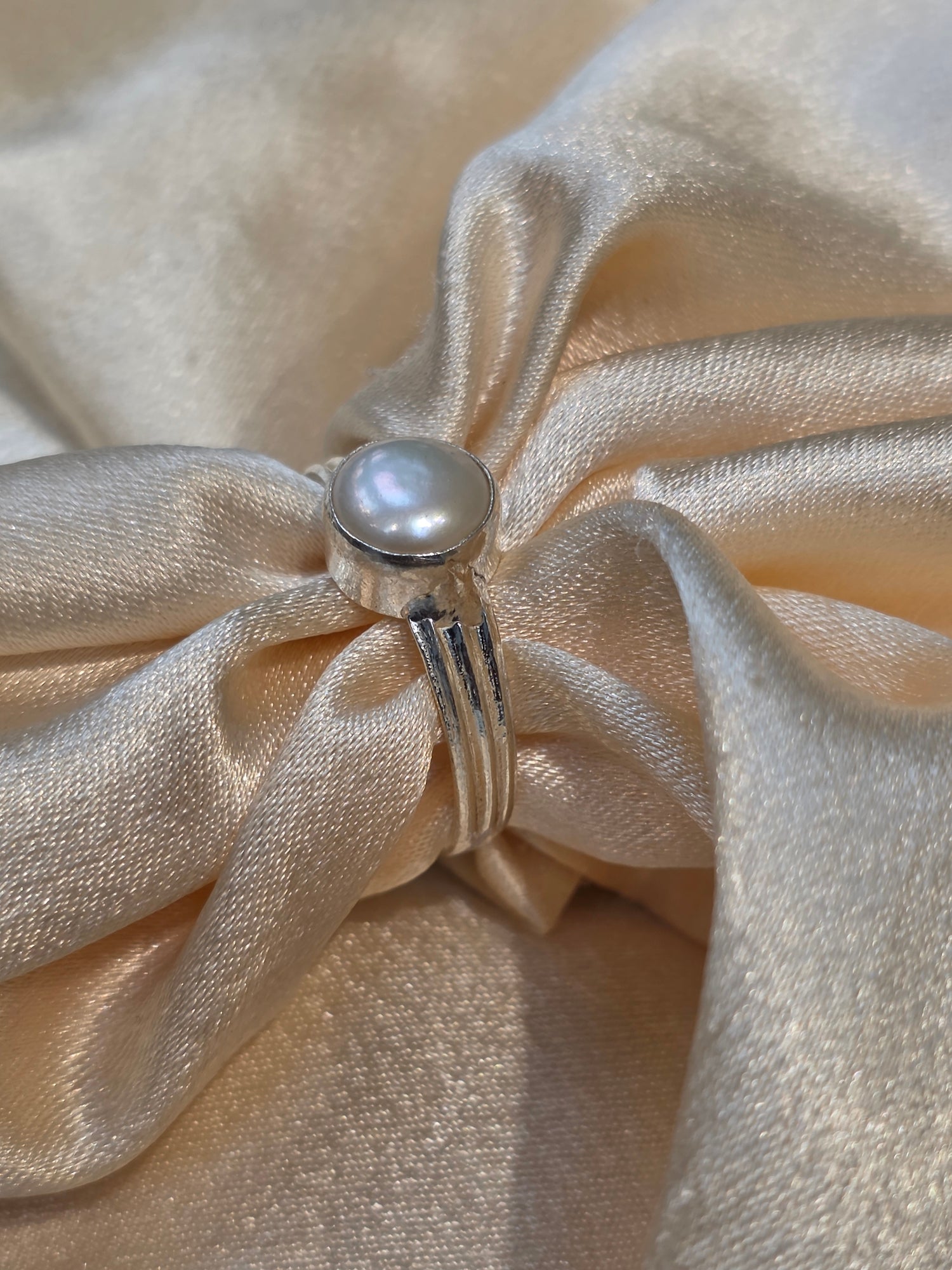 PEARL RING SIZE 6 GR881