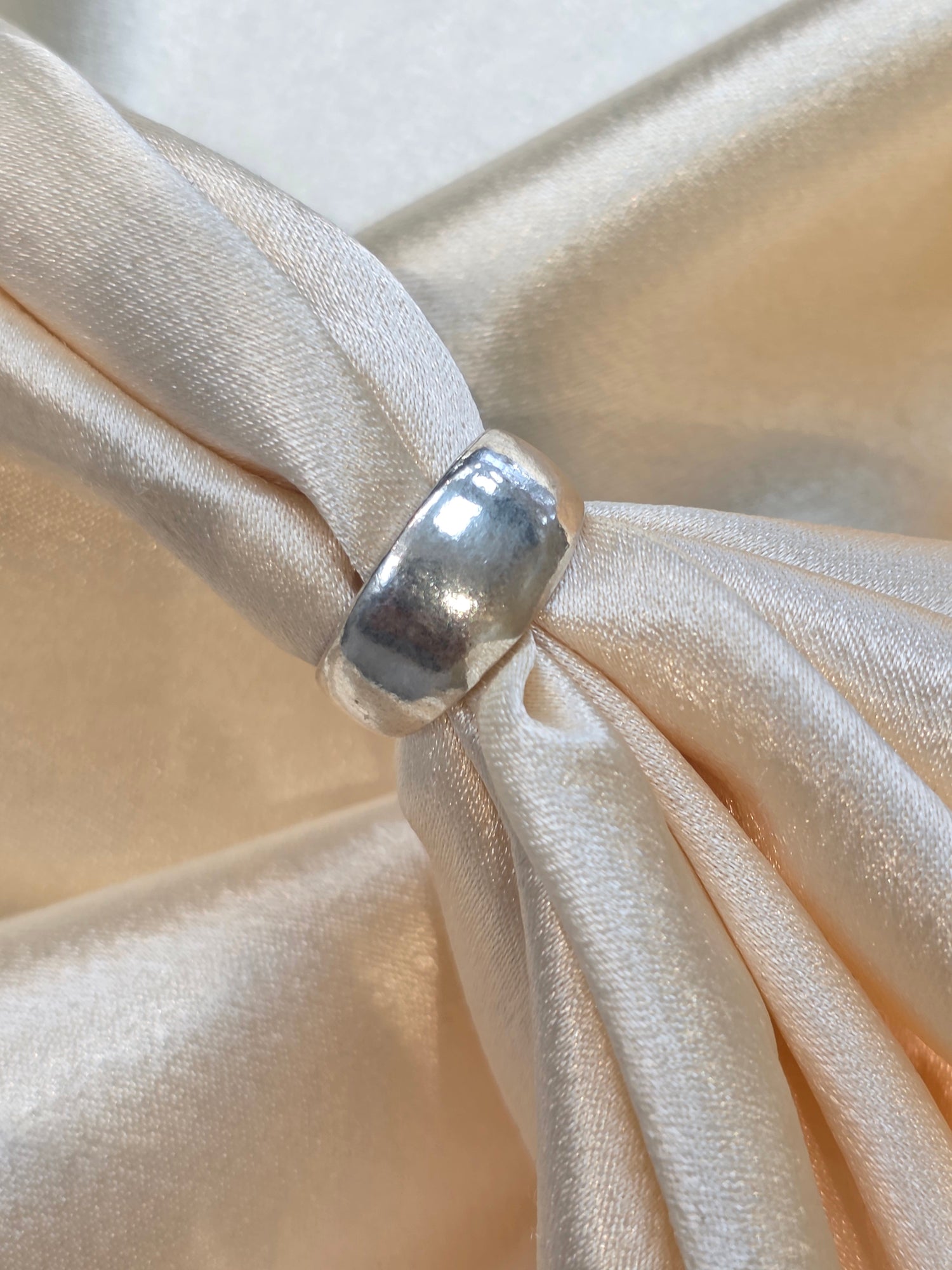 SILVER PLAIN BAND SIZE 8 GR224